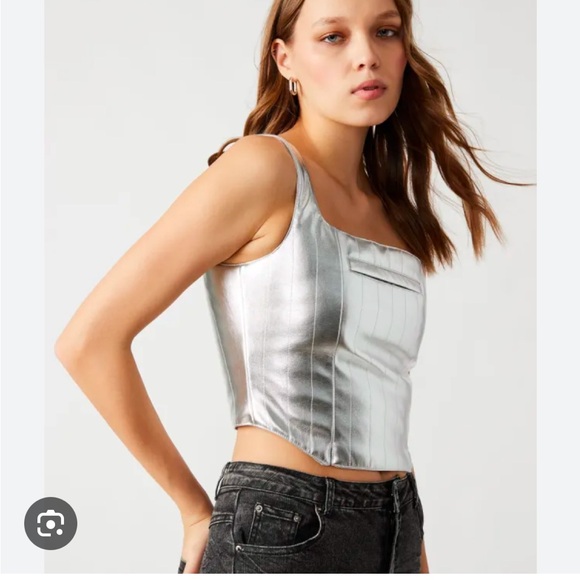 Steve Madden Mallika Top Silver - Picture 4 of 4